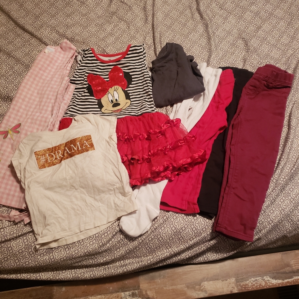 Girls play clothes